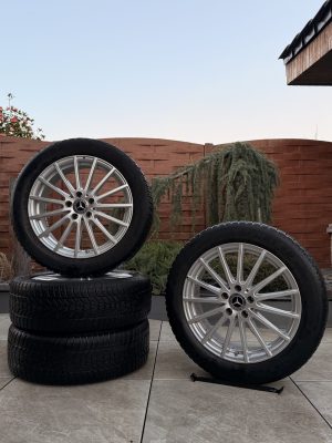 Original Mercedes Benz GLA X156 Jantes + 4 pneus offerts