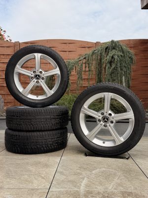 Original Mercedes-Benz CLA Jantes et pneus