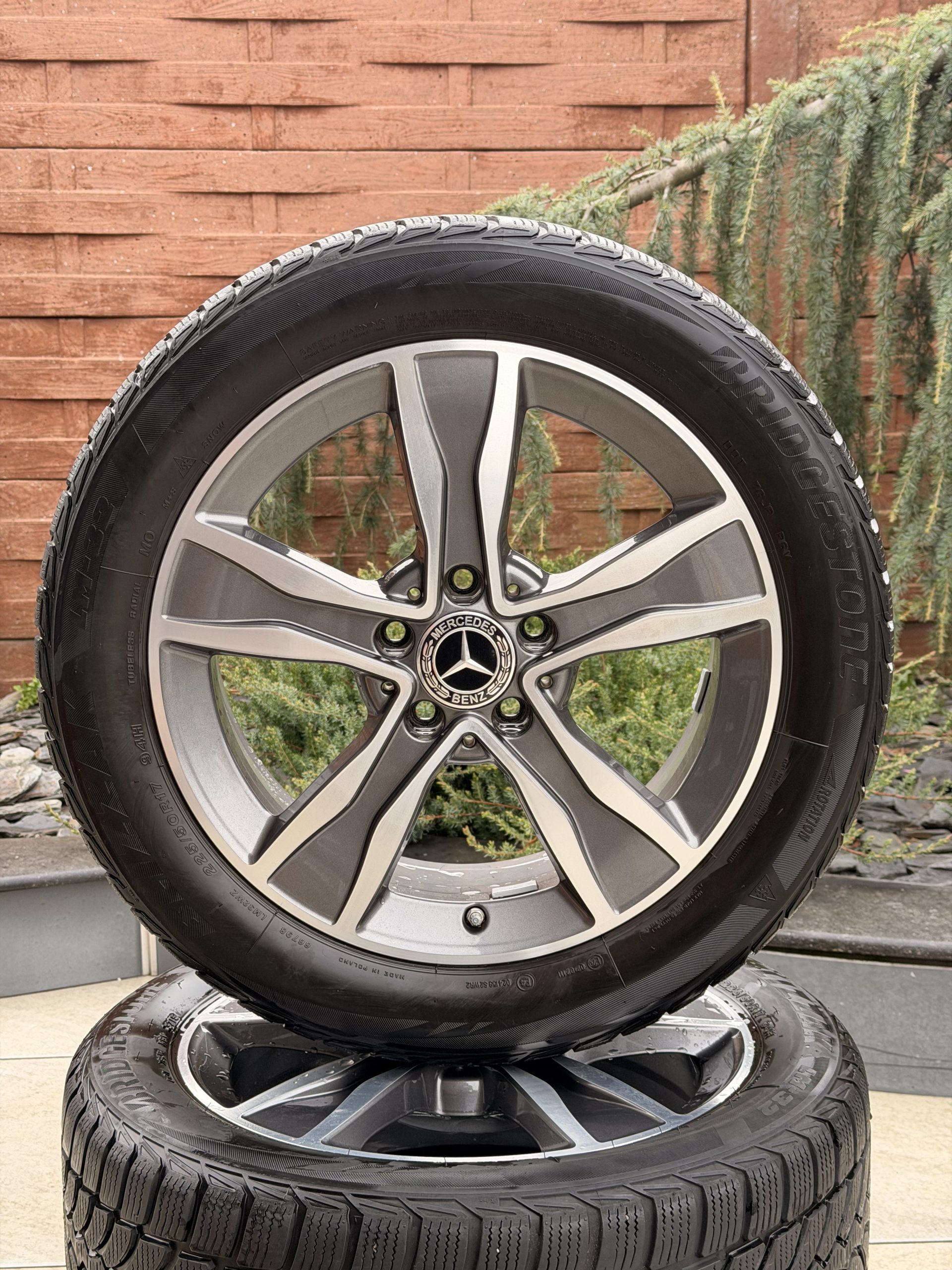 Original 17" Mercedes Benz Classe C W205 Jantes et pneus M3 – Image 3