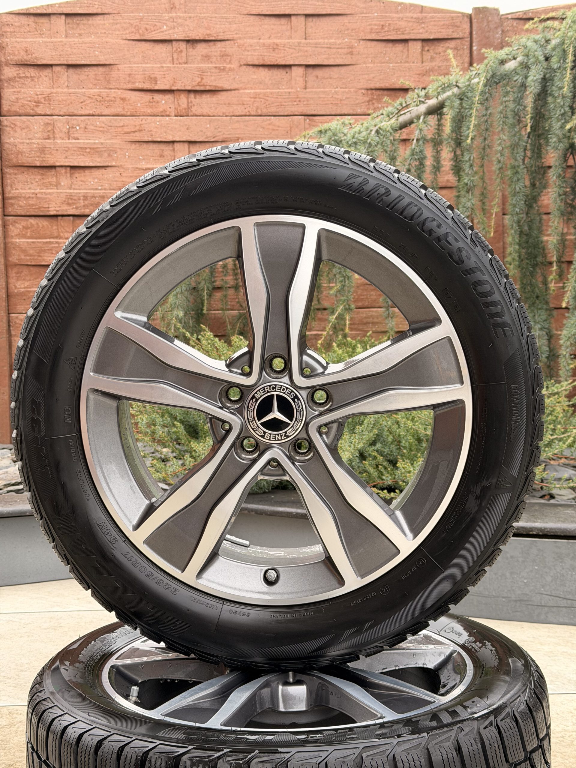 Original 17" Mercedes Benz Classe C W205 Jantes et pneus M3 – Image 4