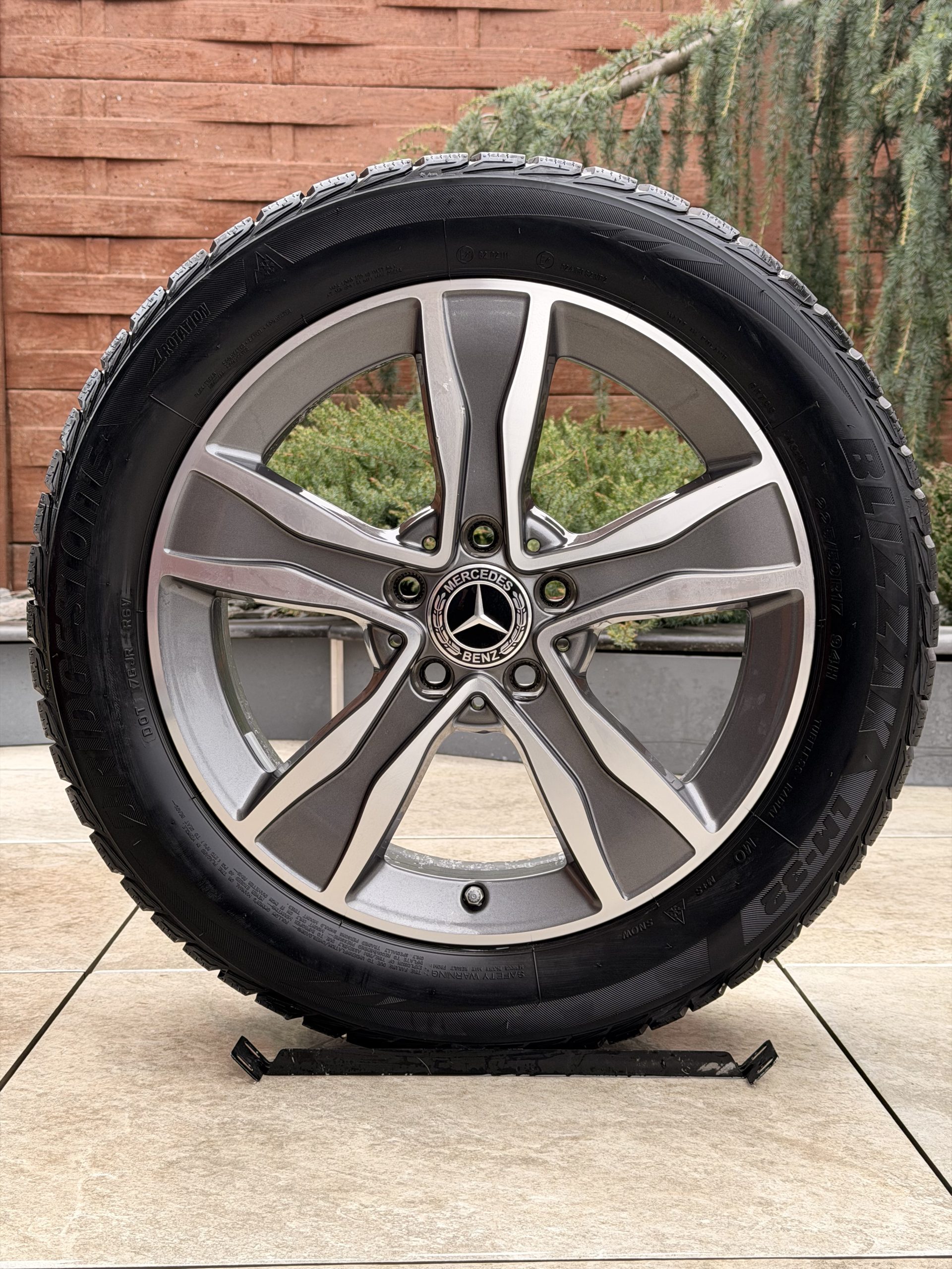 Original 17" Mercedes Benz Classe C W205 Jantes et pneus M3 – Image 5