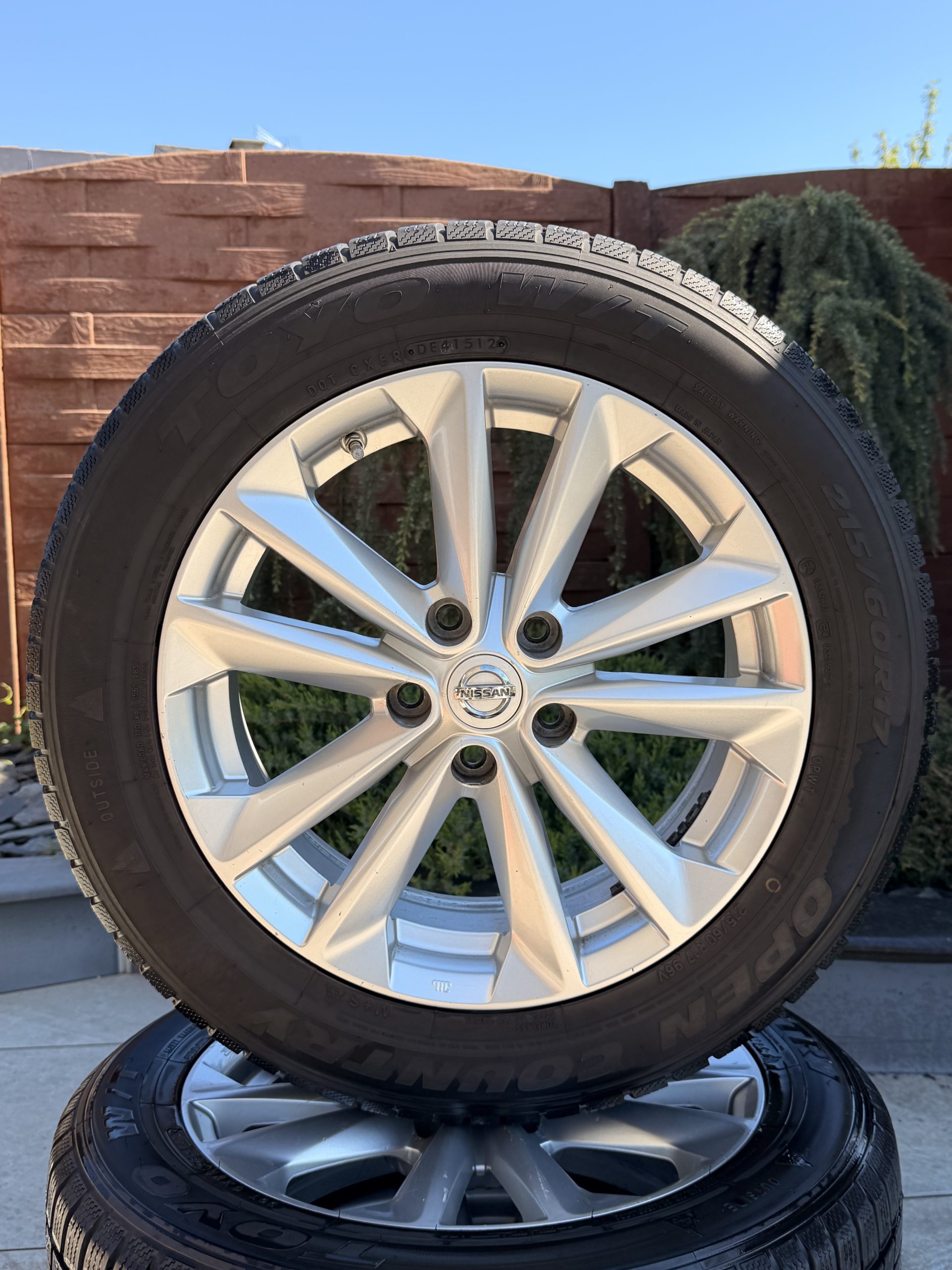 Original 17" Nissan Qashqai Jantes et Pneus M9 – Image 3