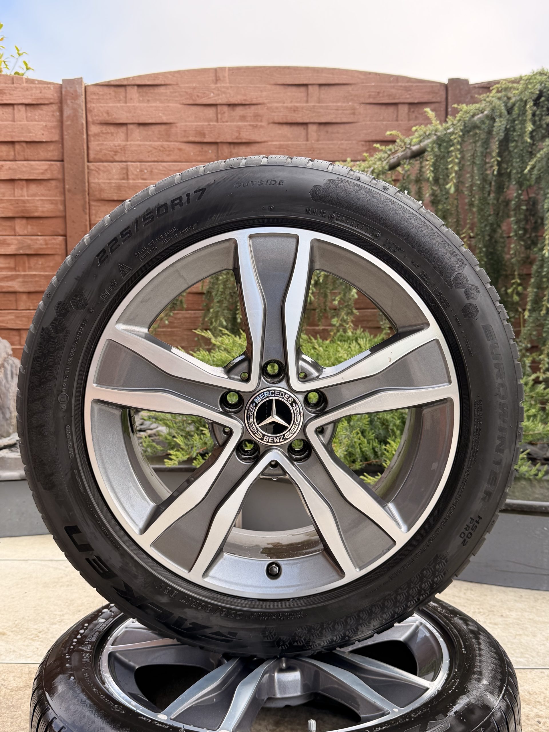Original 17" Mercedes-Benz Classe C W205 – Jantes et pneus M11 – Image 3