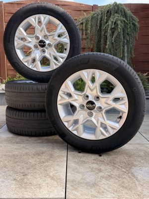 Original 16" KIA Ceed – Jantes et pneus M12