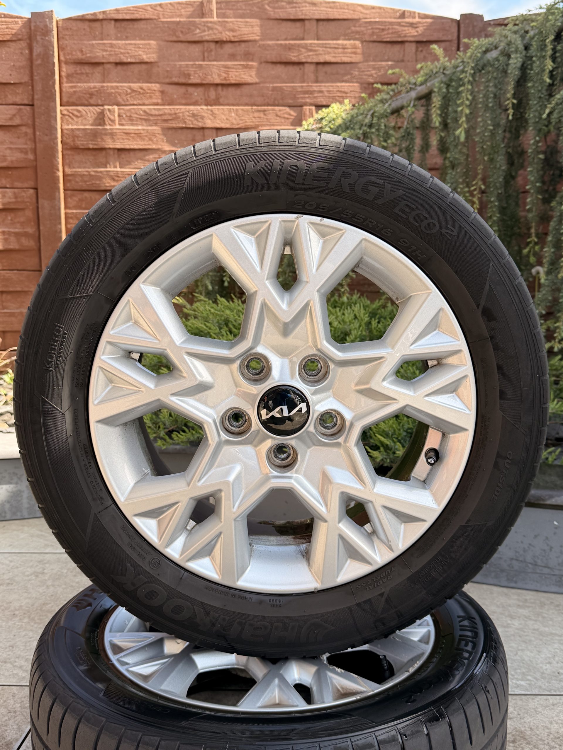 Original 16" KIA Ceed – Jantes et pneus M12 – Image 4