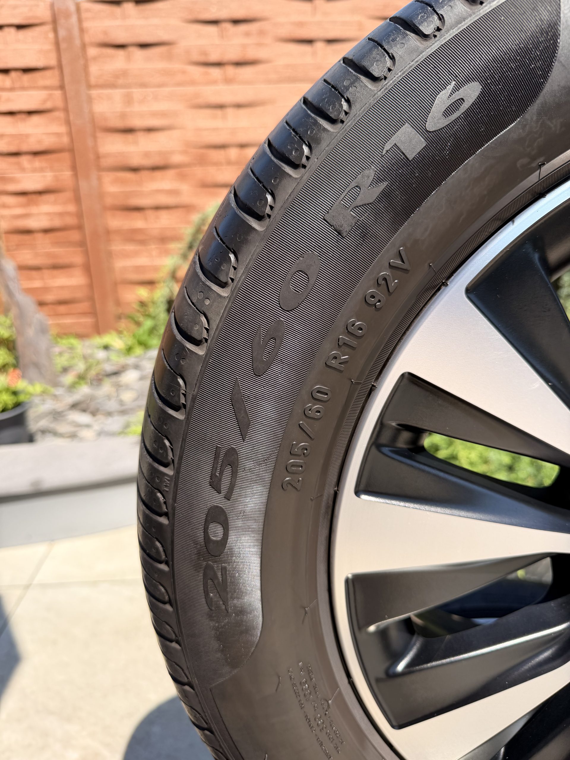 Original 16" Mercedes-Benz Classe A W177 – Jantes et Pneus – Image 9