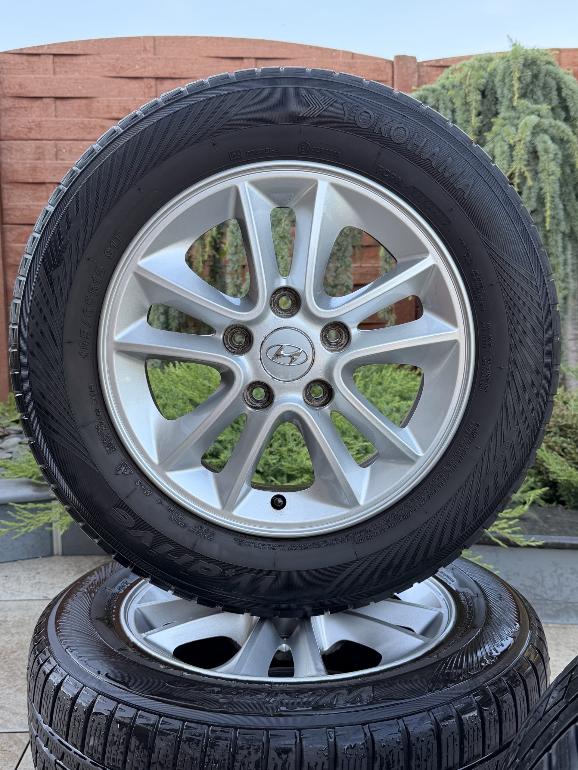 Original 16" Hyundai i30 – Jantes et pneus M25 – Image 2