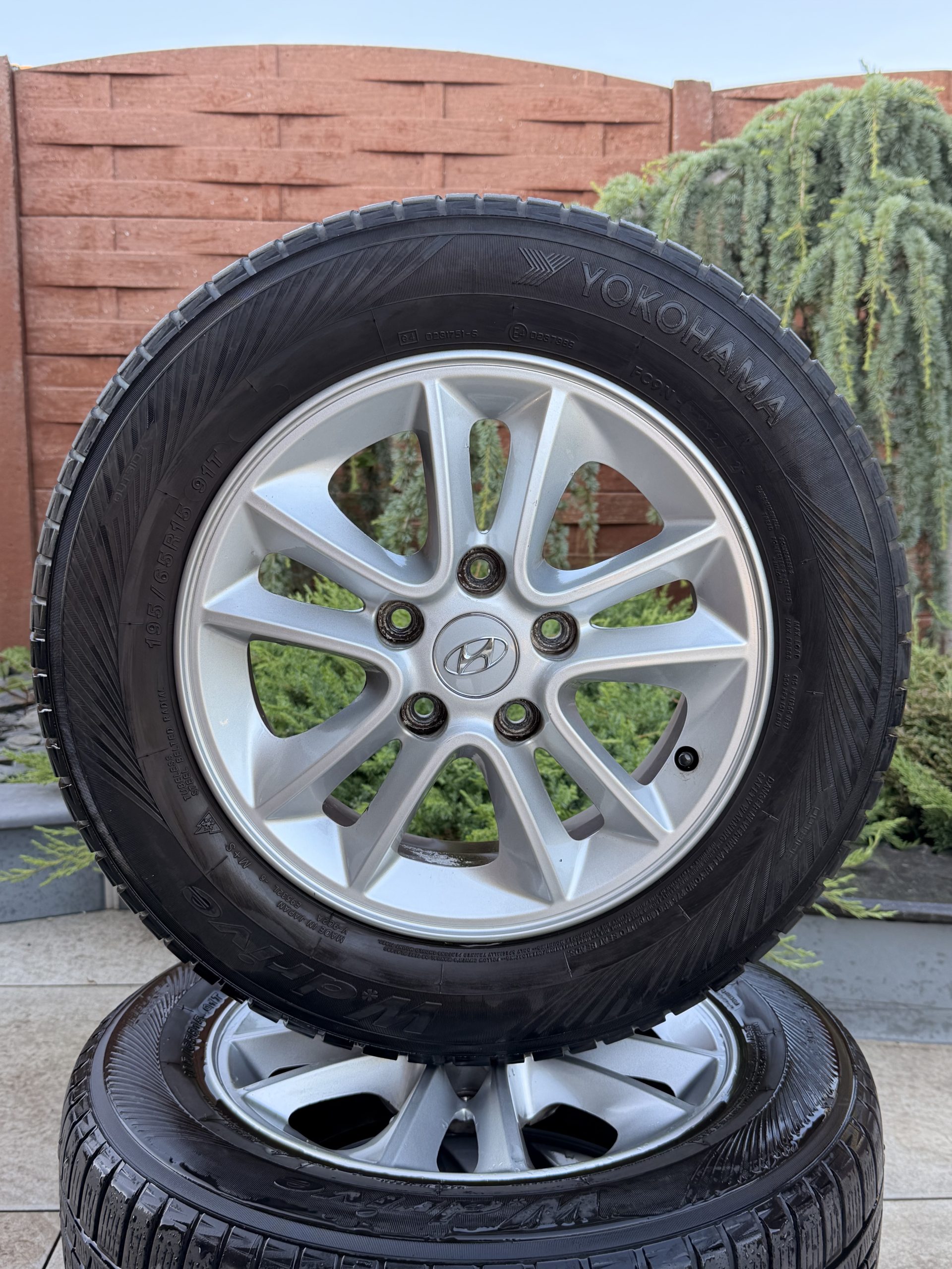 Original 16" Hyundai i30 – Jantes et pneus M25 – Image 4